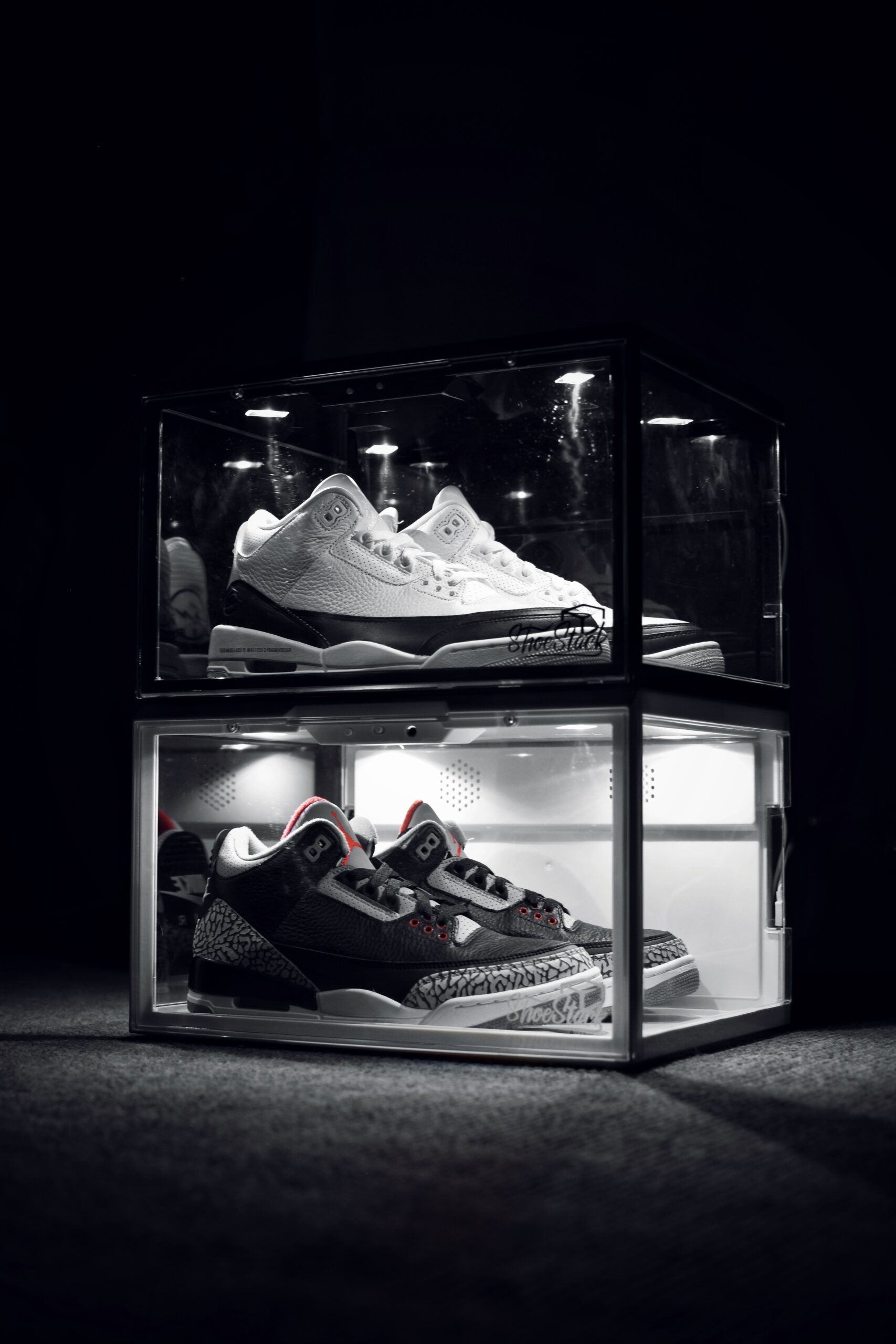 black n white led box